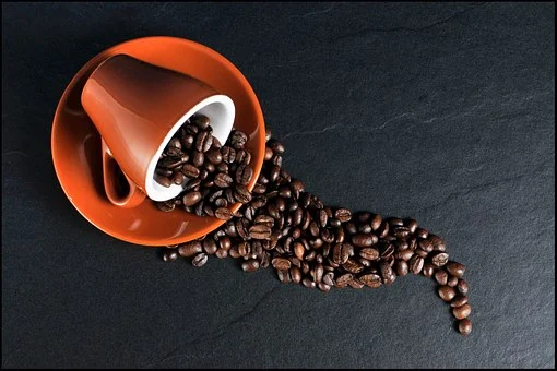 Czy kofeina podowuje zaparcia?